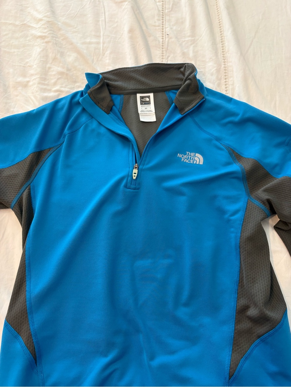 Men’s The North Face quarter zip shirt size small
